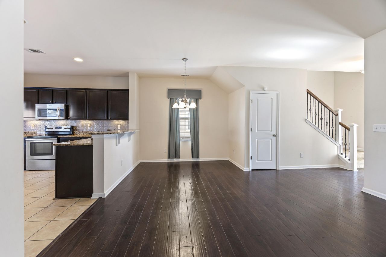 10 Whitewater Way Photo 17