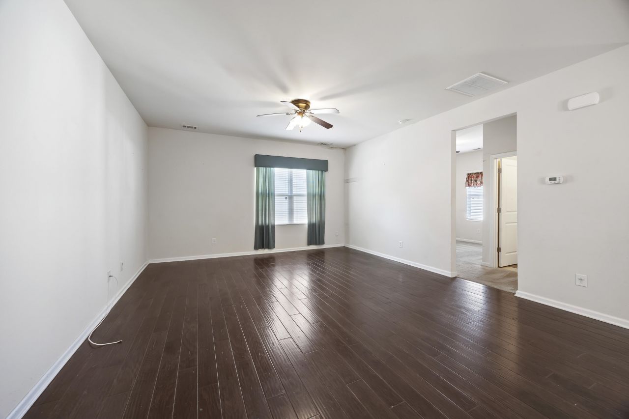 10 Whitewater Way Photo 19