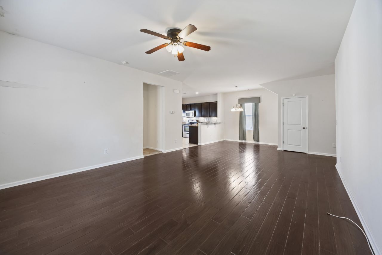 10 Whitewater Way Photo 22