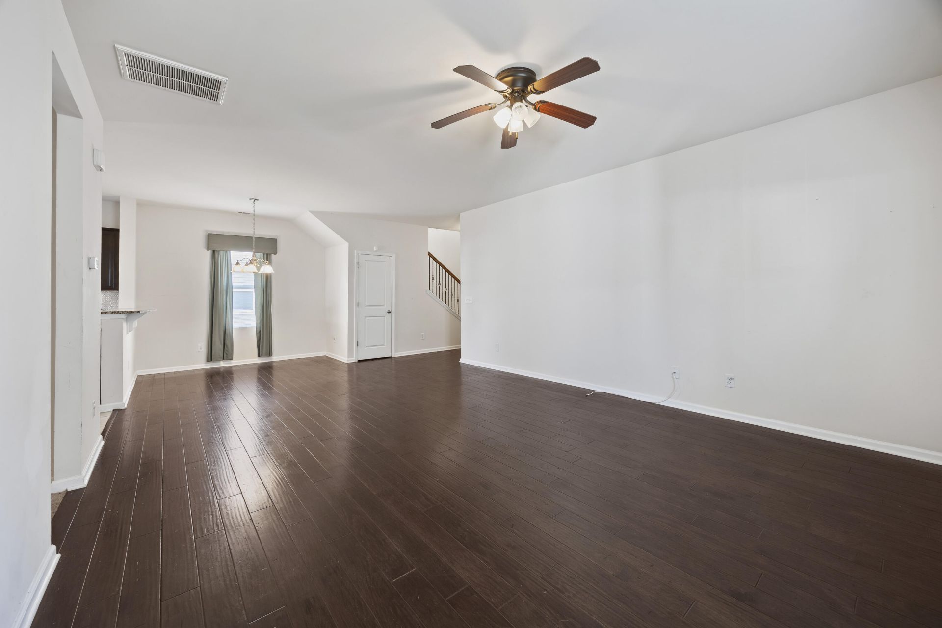 10 Whitewater Way Photo 24