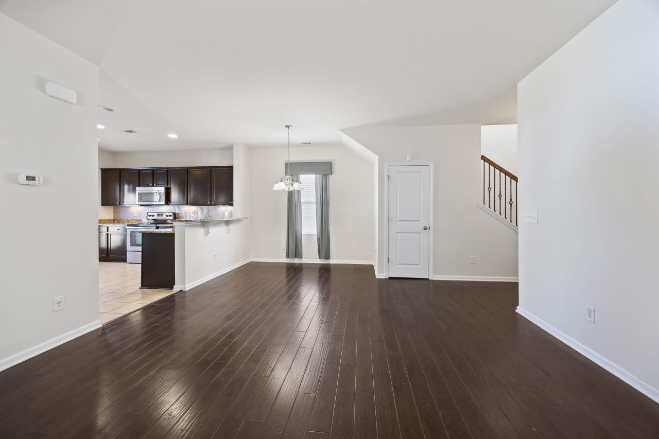 10 Whitewater Way Photo 24