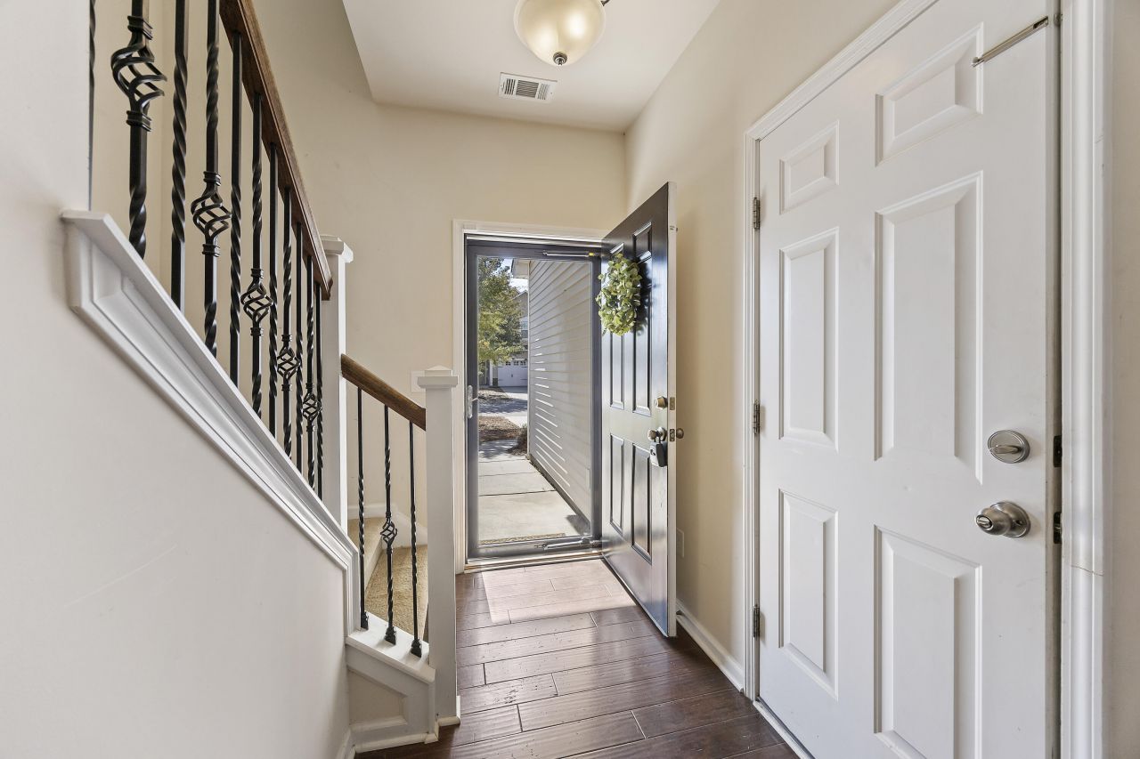 10 Whitewater Way Photo 8