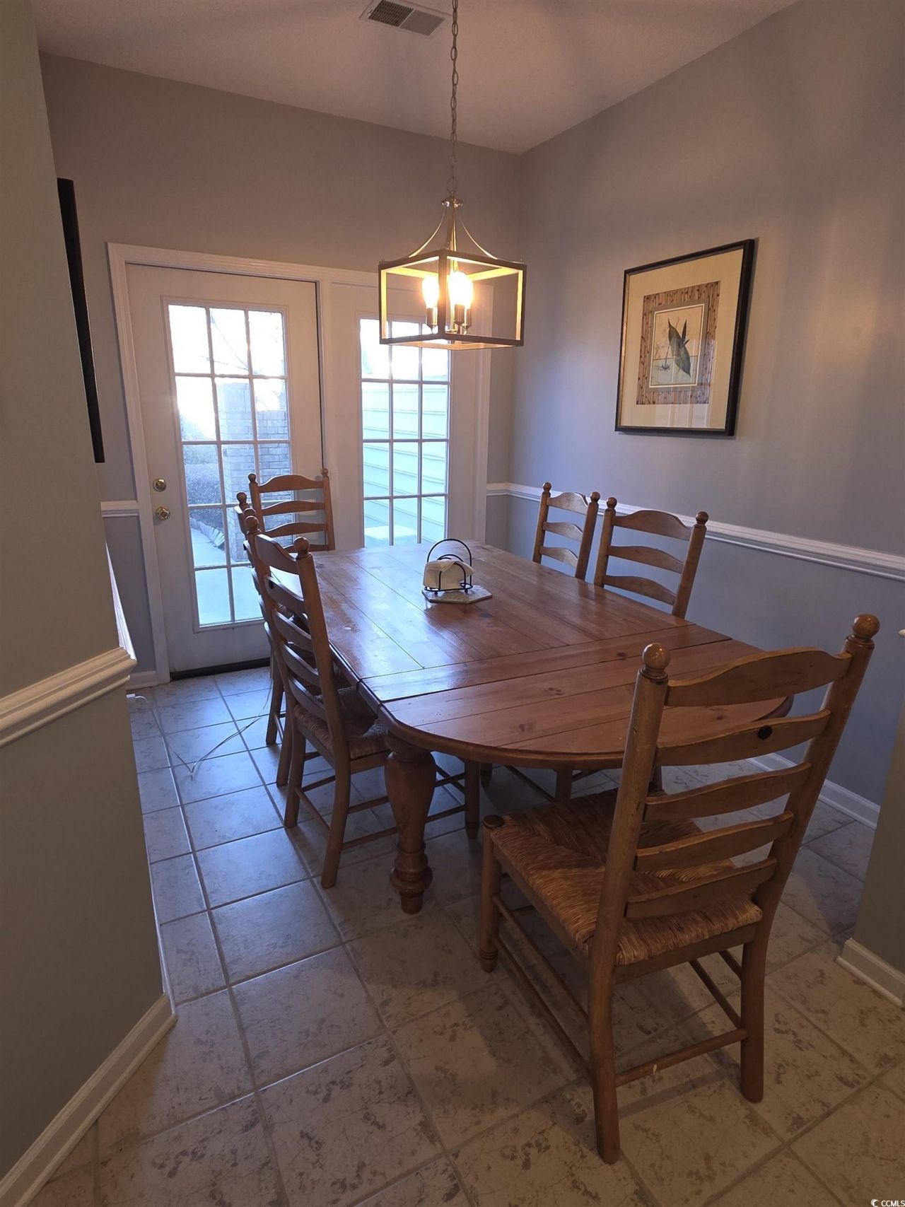 4494 Girvan Dr. Photo 4