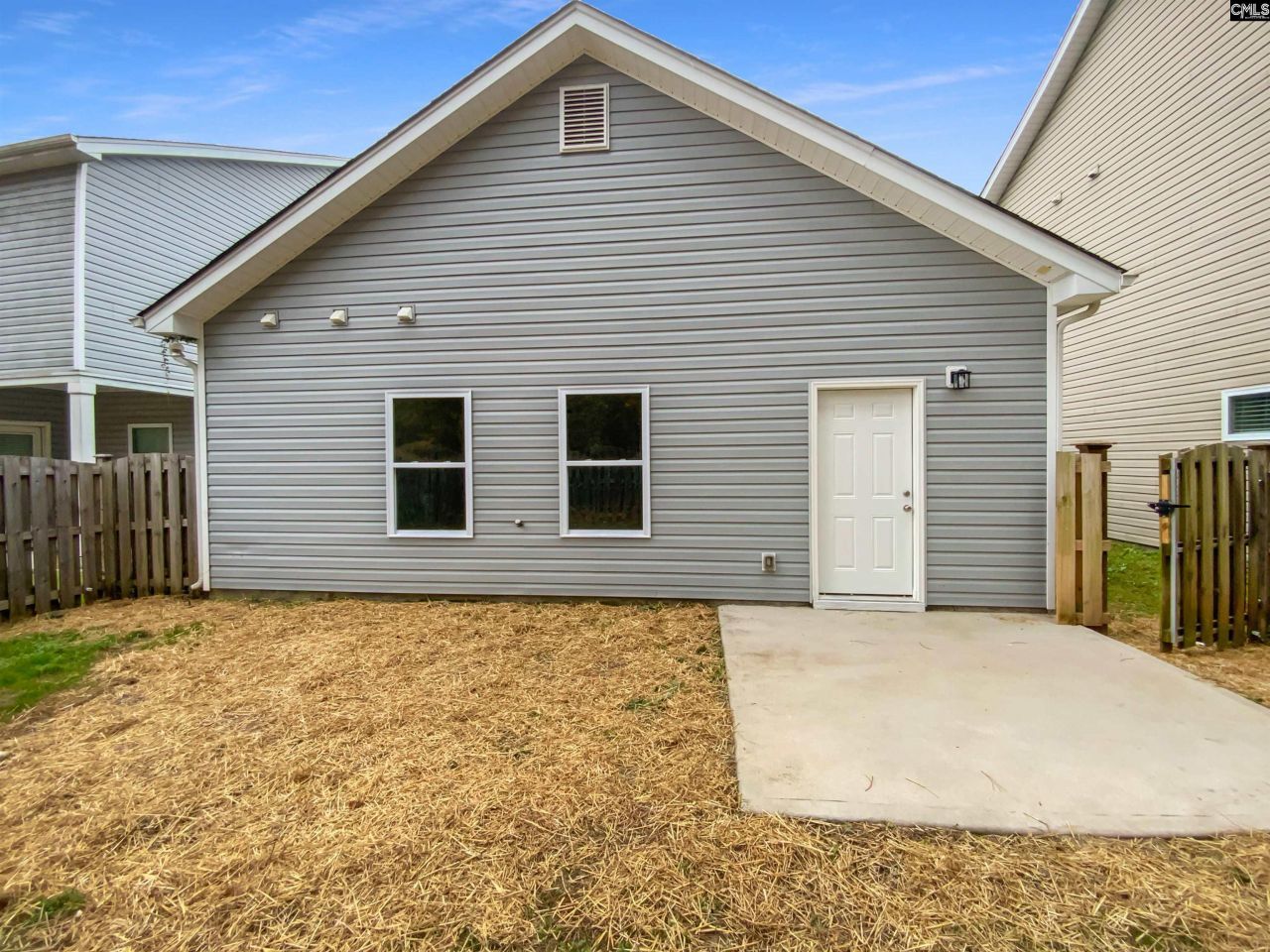 318 Carson Court Photo 5