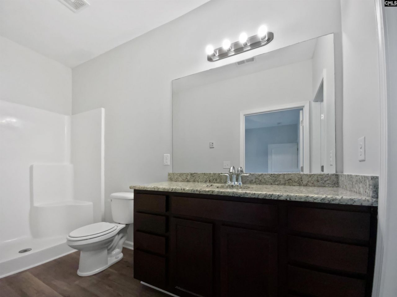 318 Carson Court Photo 6