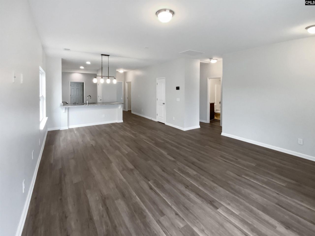 318 Carson Court Photo 8