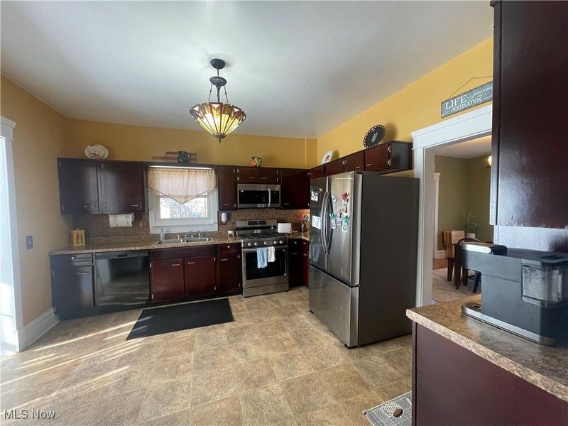 1100 14th Street, Vienna, WV 26105 Photo 7