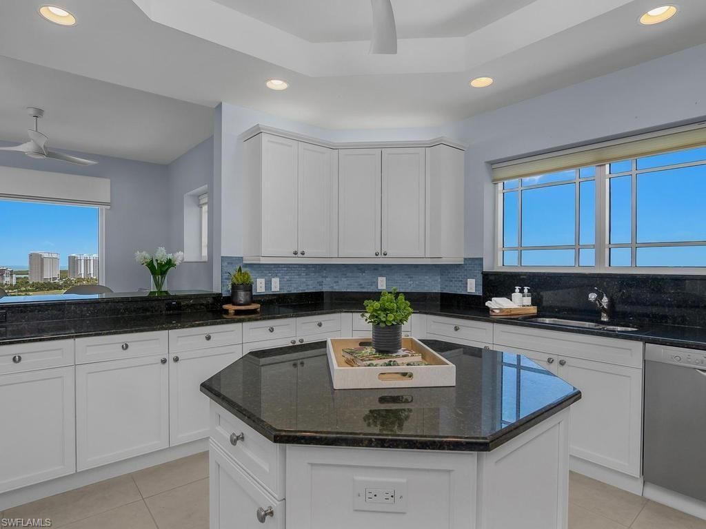 455 Cove Tower Dr, Unit PH 1802, Naples, FL 34110 Photo