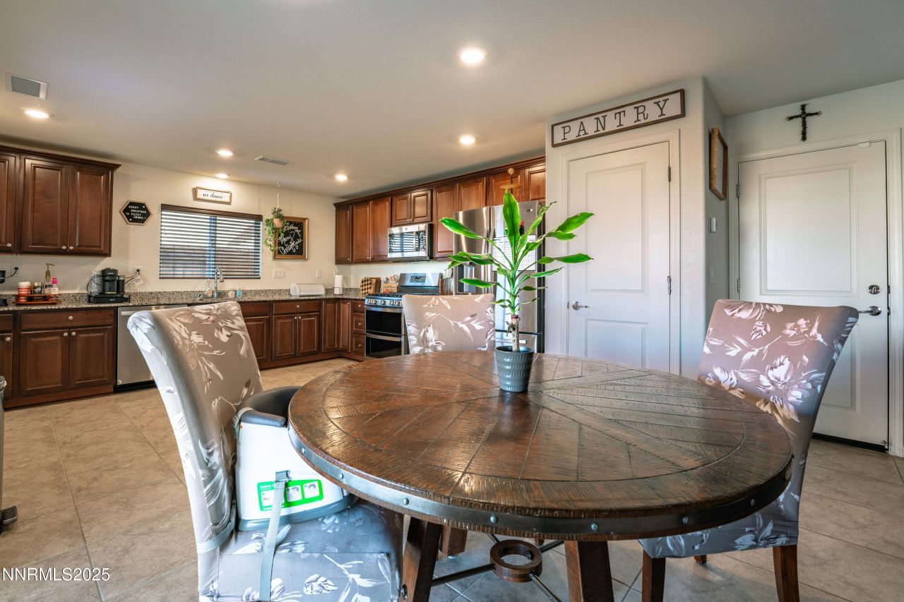 909 Convair Court, Reno, NV 89506 Photo