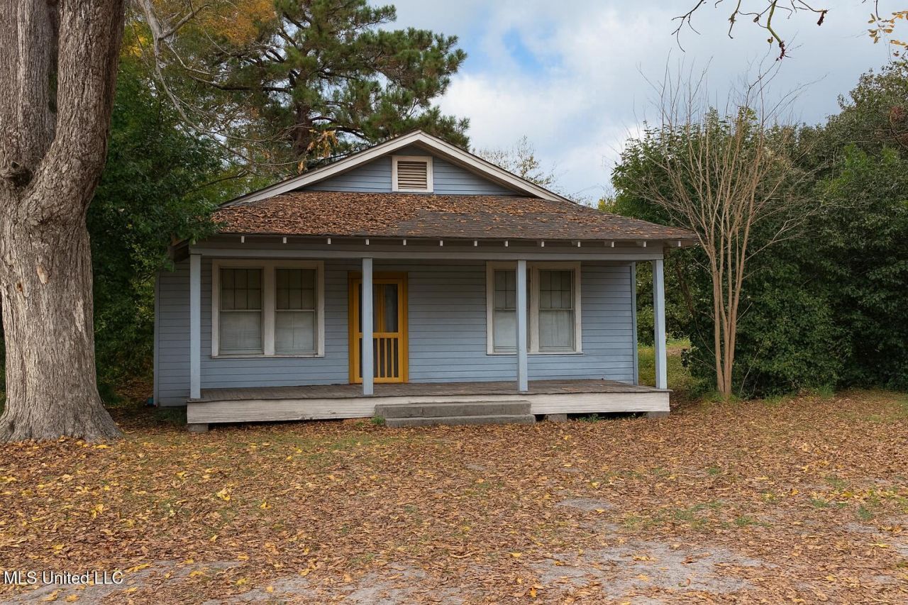 225 N Church Street, Brookhaven, MS 39601 Main Photo