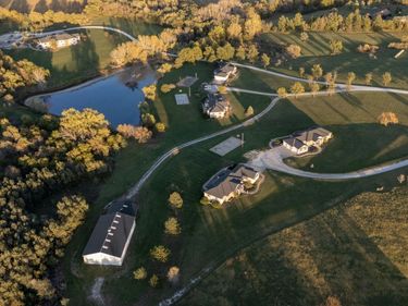 14850 Old Cheney Road, Walton, NE 68461