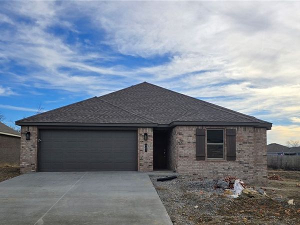 402 Cattleman Lane, Siloam Springs, AR 72761