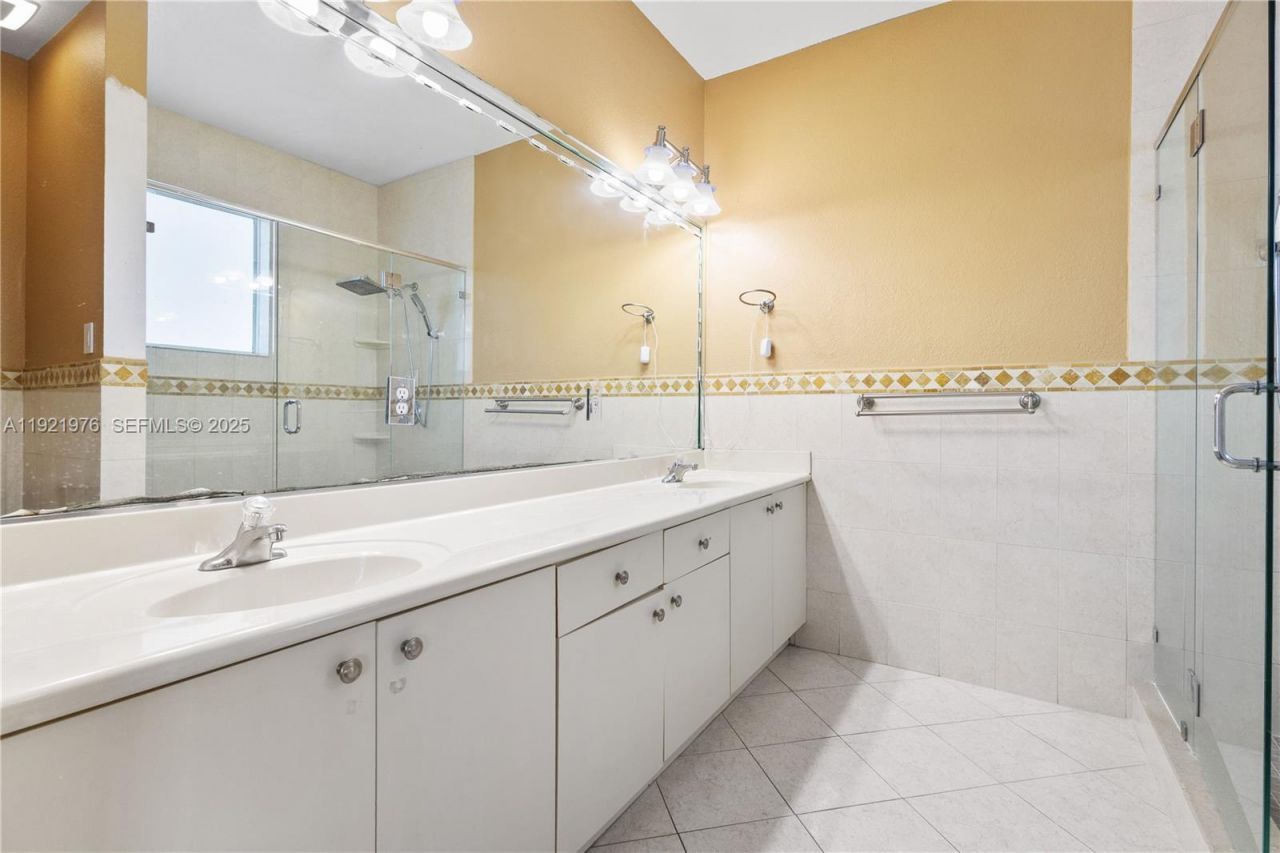 2424 SW 152nd Path, Miami, FL 33185 Photo