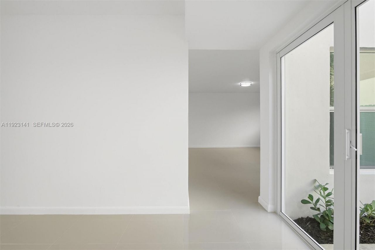 1045 SW 25th Ave, Miami, FL 33135 Photo