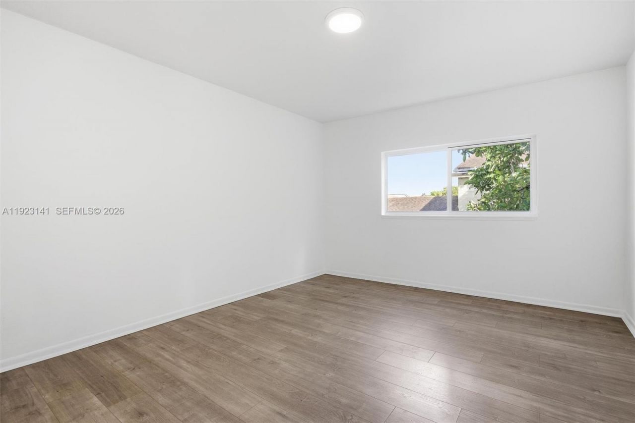 1045 SW 25th Ave, Miami, FL 33135 Photo