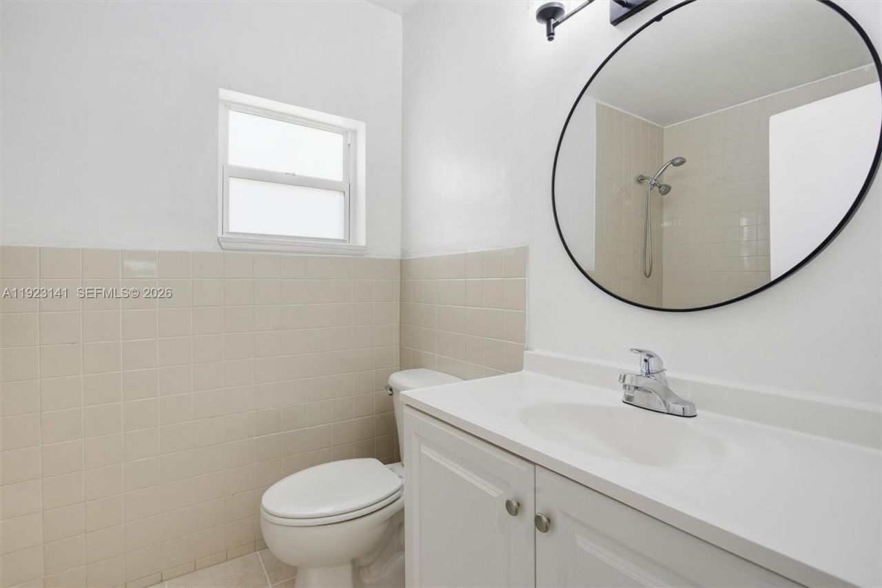 1045 SW 25th Ave, Miami, FL 33135 Photo