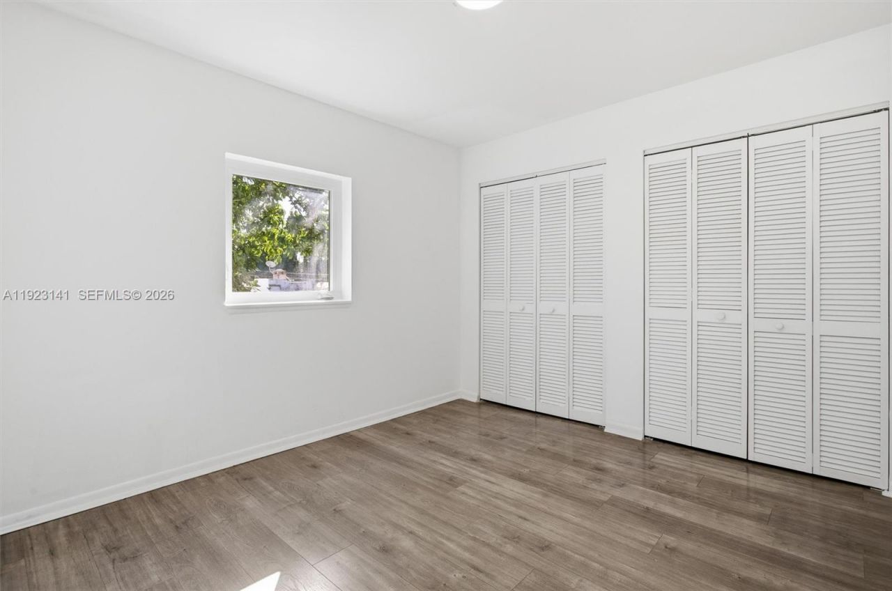 1045 SW 25th Ave, Miami, FL 33135 Photo