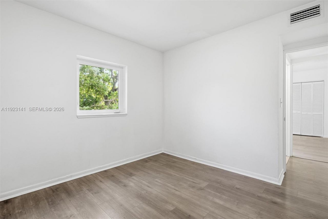 1045 SW 25th Ave, Miami, FL 33135 Photo