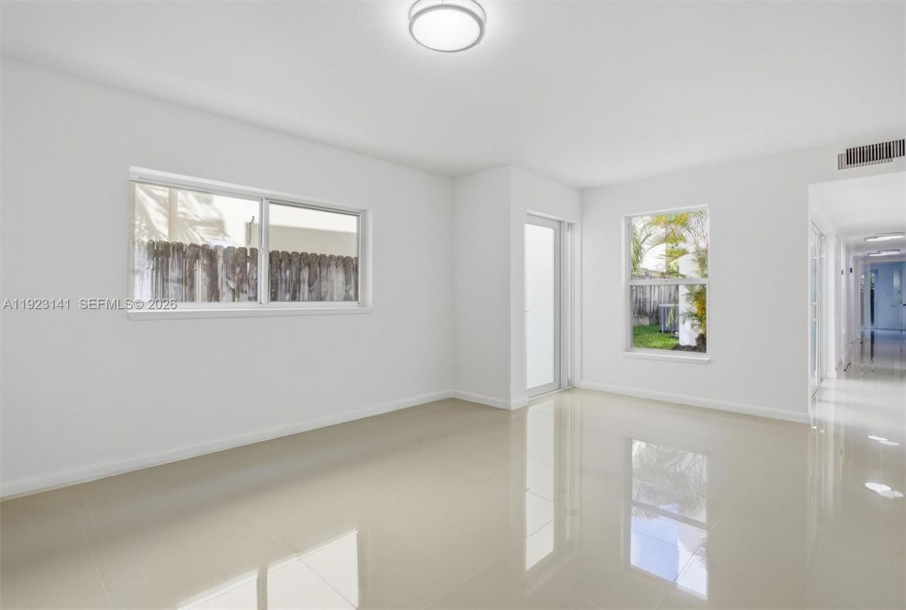 1045 SW 25th Ave, Miami, FL 33135 Photo