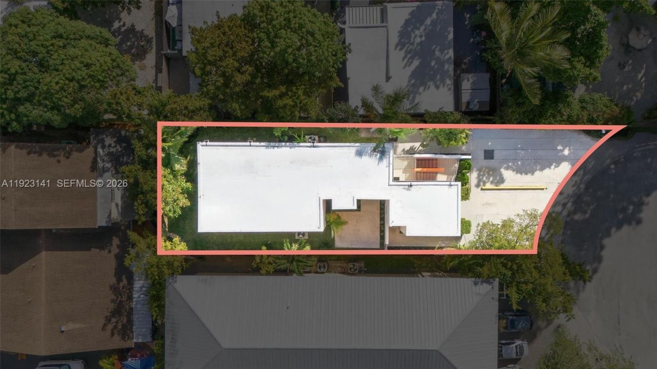 1045 SW 25th Ave, Miami, FL 33135 Photo