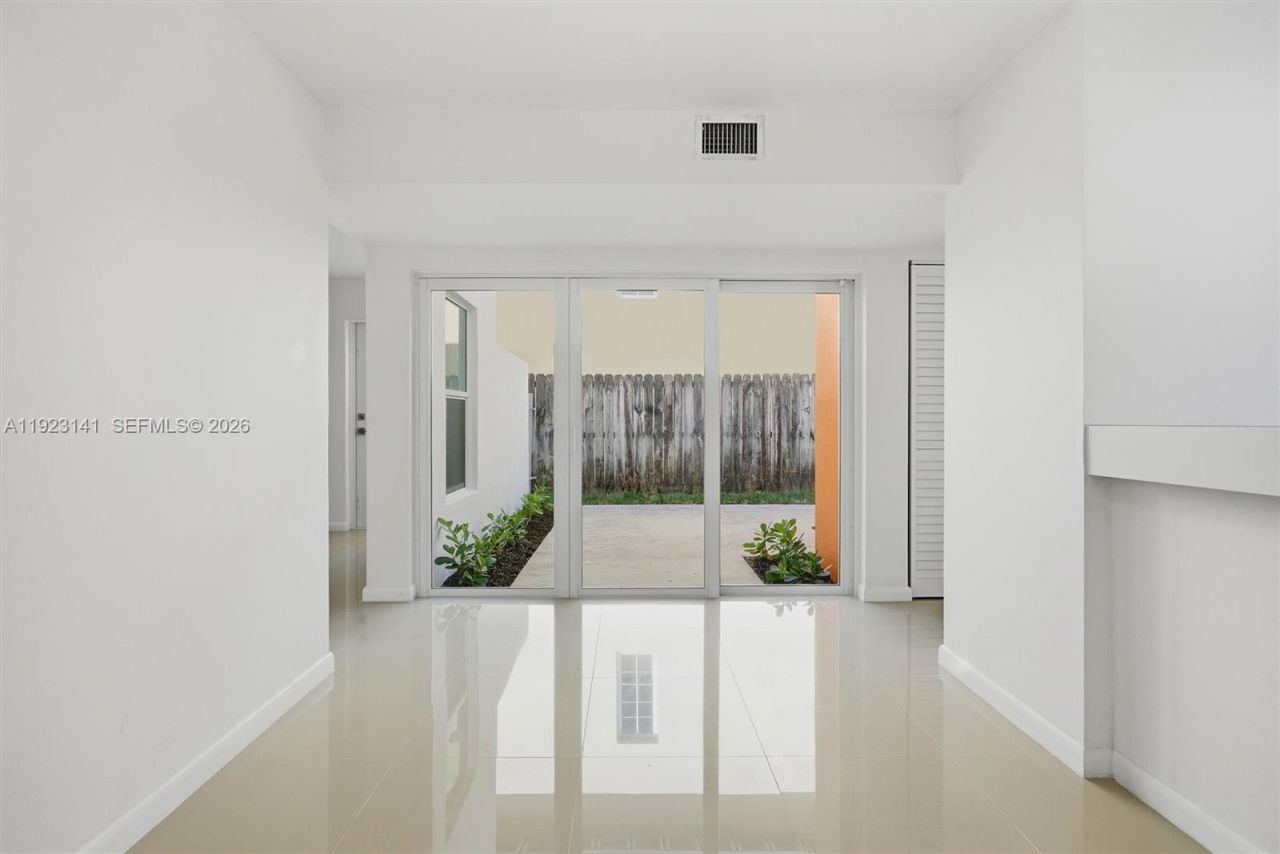 1045 SW 25th Ave, Miami, FL 33135 Photo