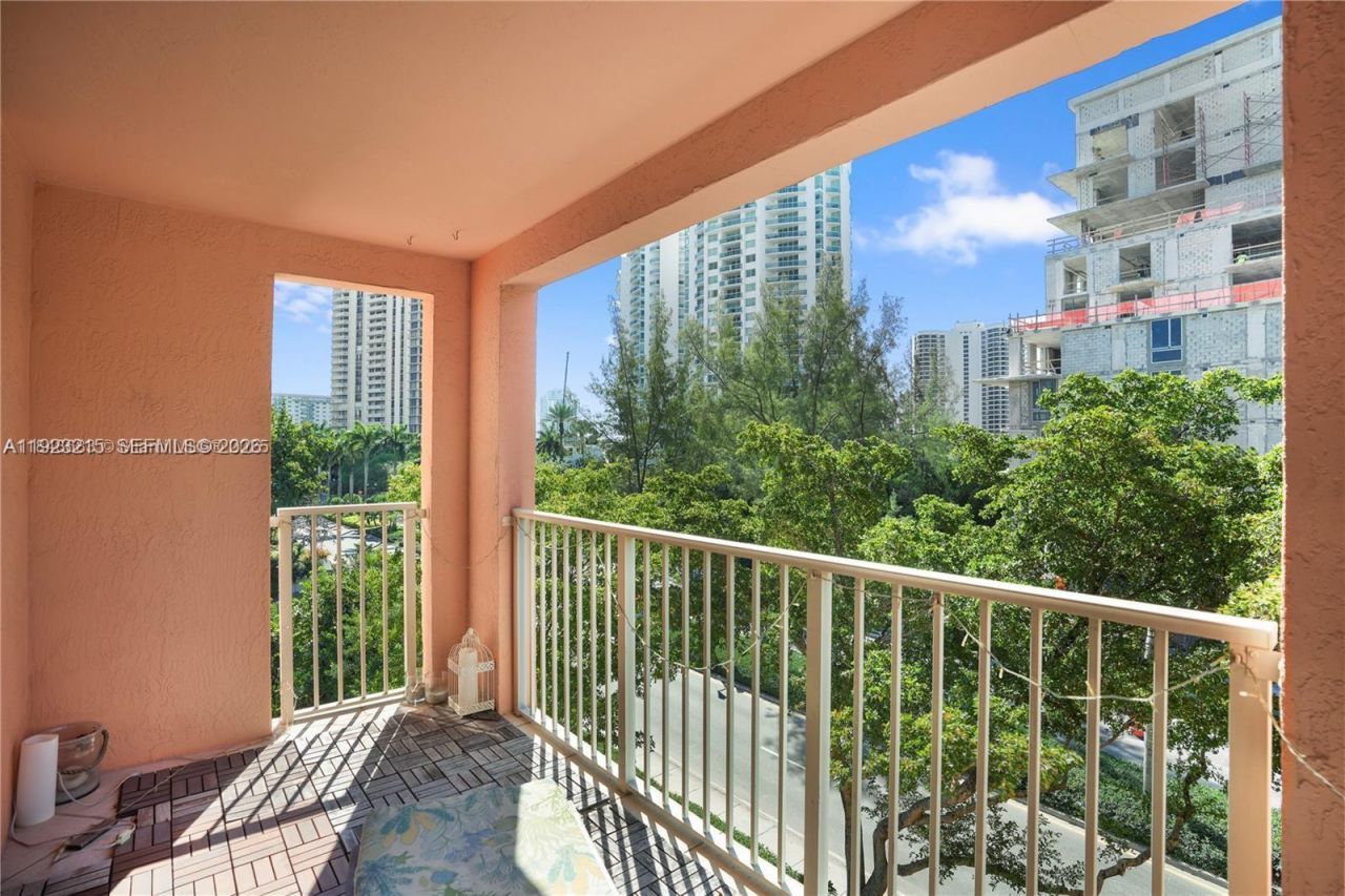 19555 E Country Club Dr, Unit 8502, Aventura, FL 33180 Photo