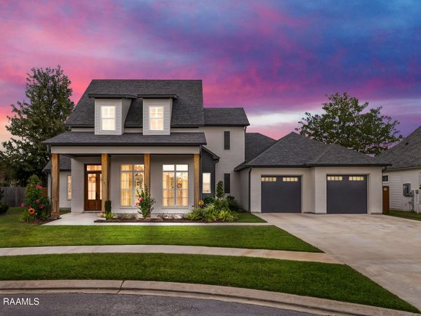 209 Stoney Shadow Drive, Lafayette, LA 70508