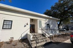 720 Magnolia Road photo 4