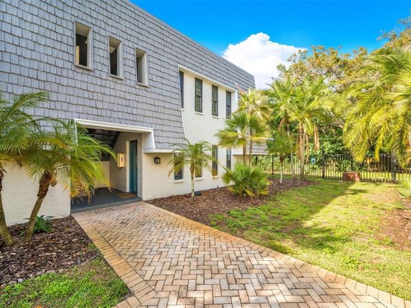 708 LYNDHURST, Unit 104, DUNEDIN, FL 34698