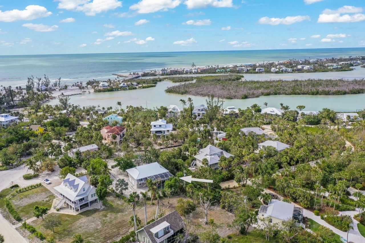 2596 Roosevelt Pl, Sanibel, FL 33957 Photo