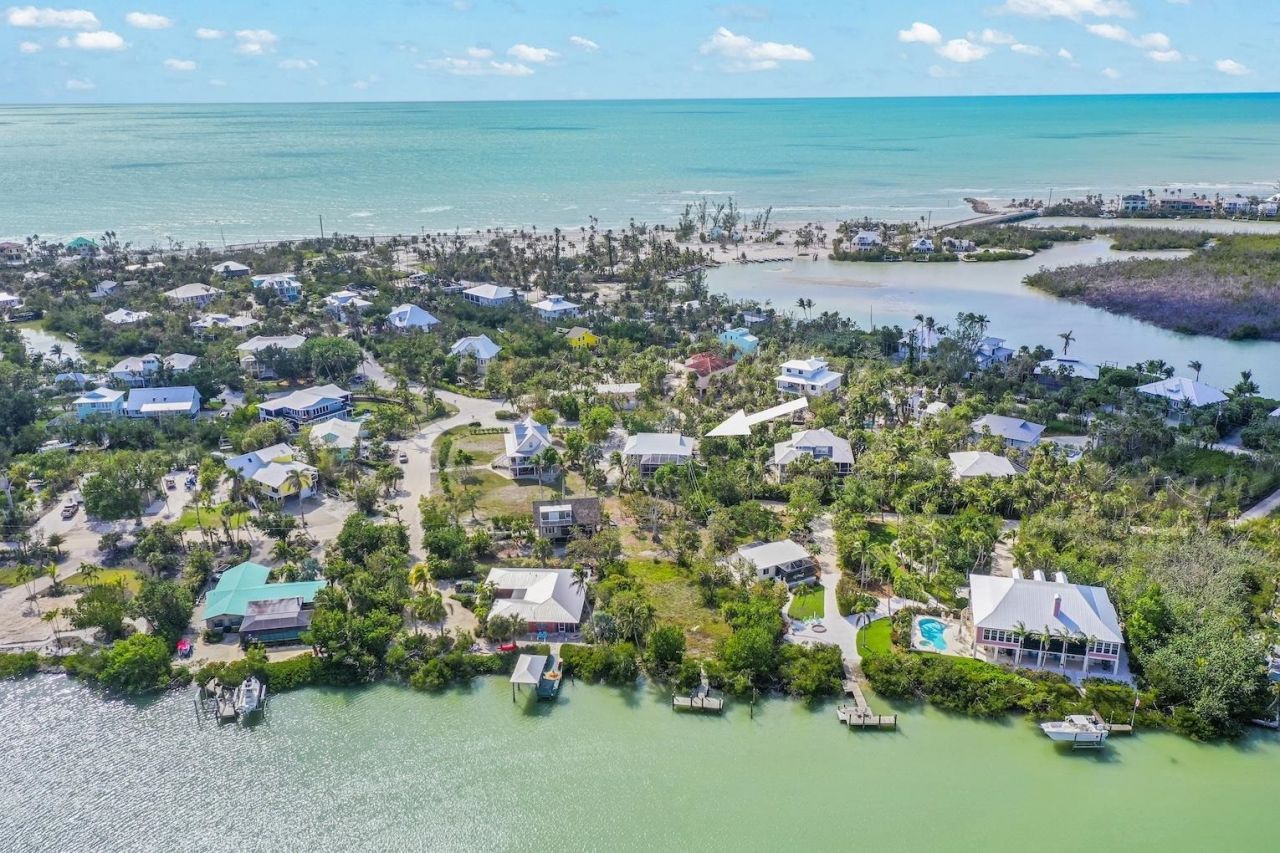 2596 Roosevelt Pl, Sanibel, FL 33957 Photo