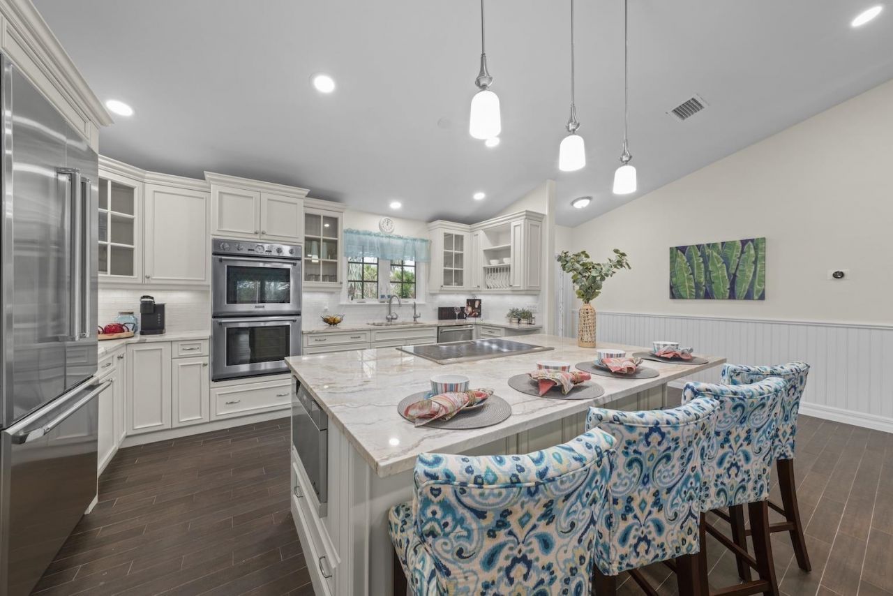 2596 Roosevelt Pl, Sanibel, FL 33957 Photo