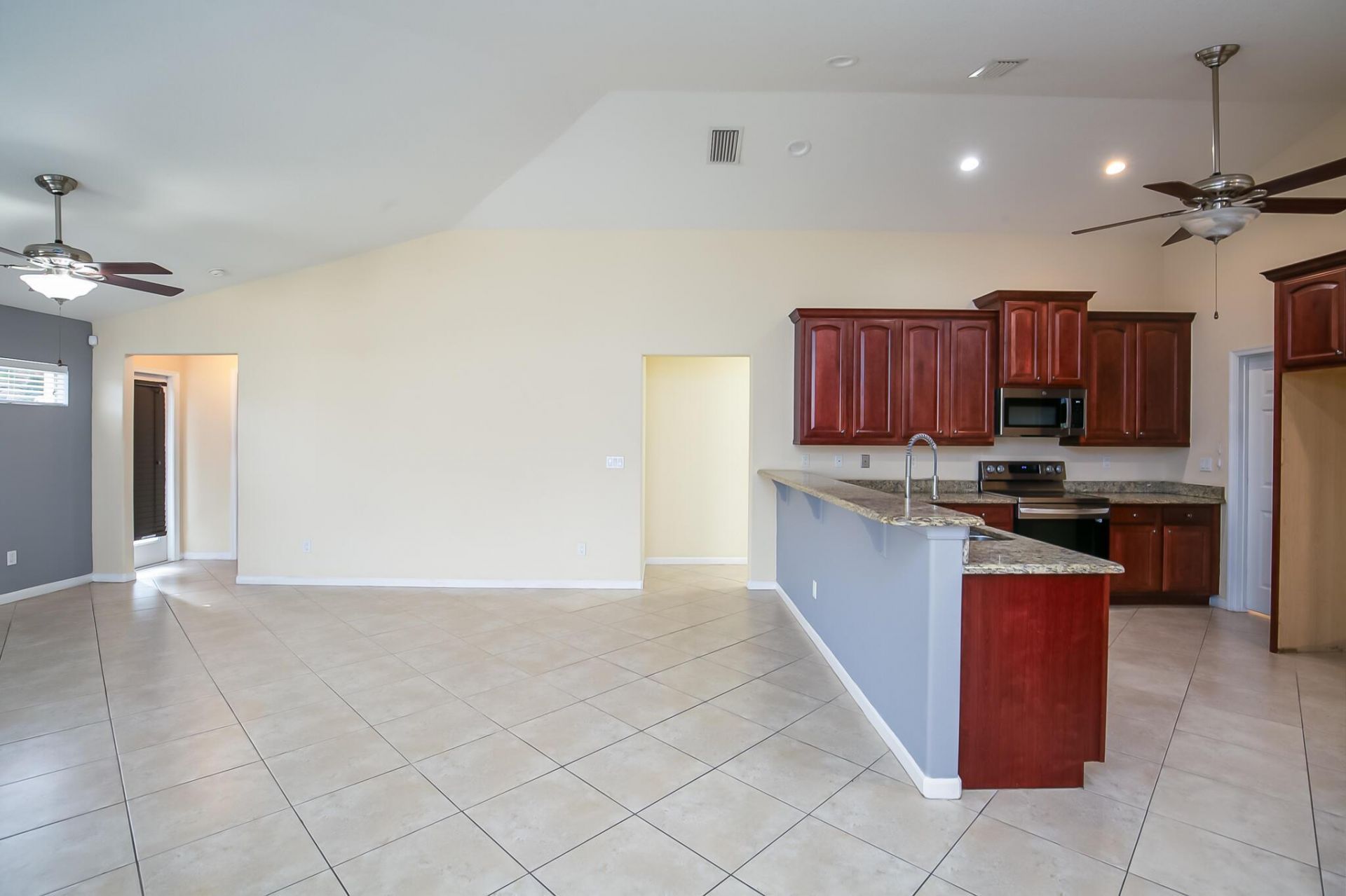 555 SE Nome Drive, Port Saint Lucie, FL 34984 Photo