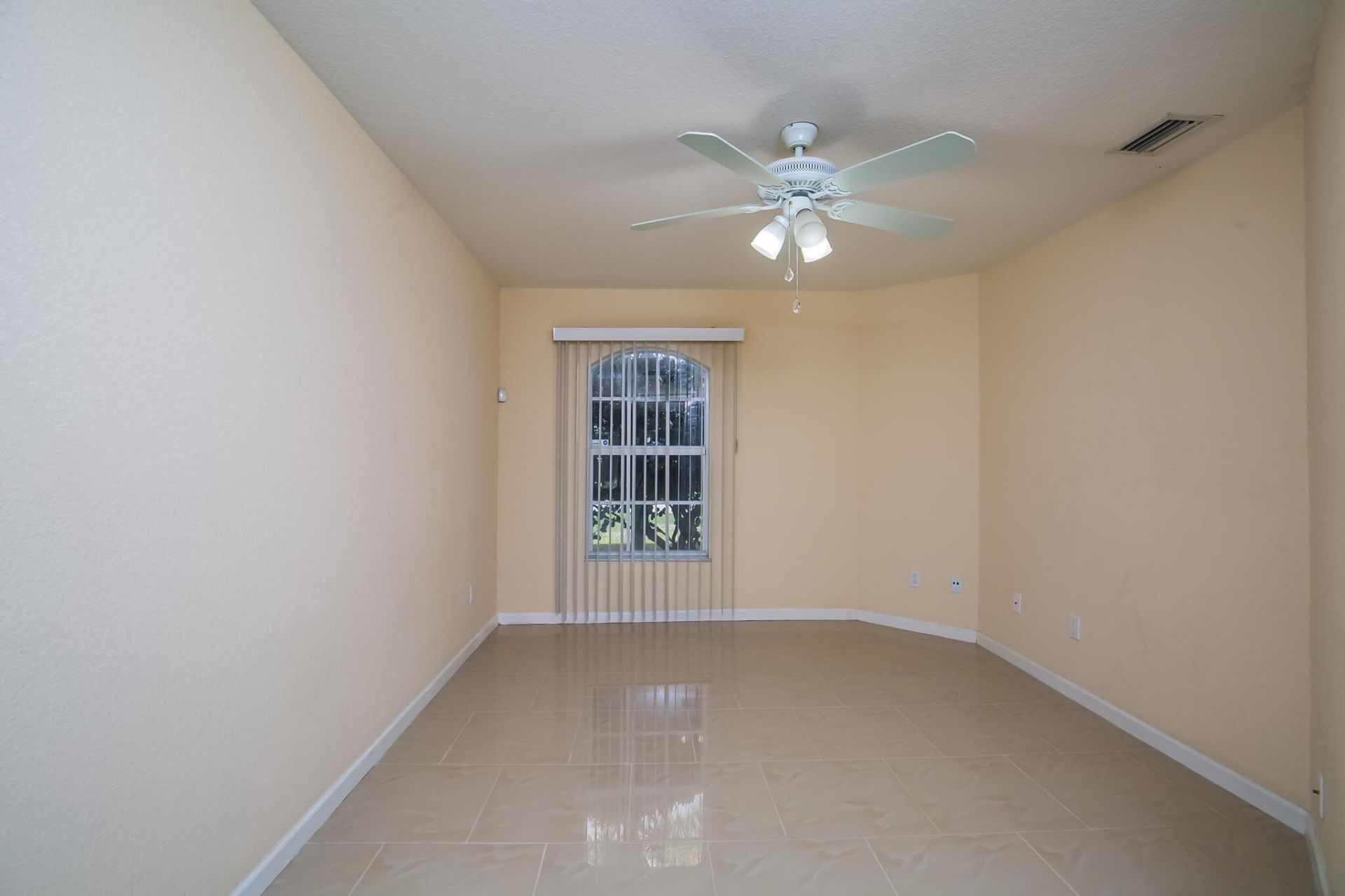 555 SE Nome Drive, Port Saint Lucie, FL 34984 Photo