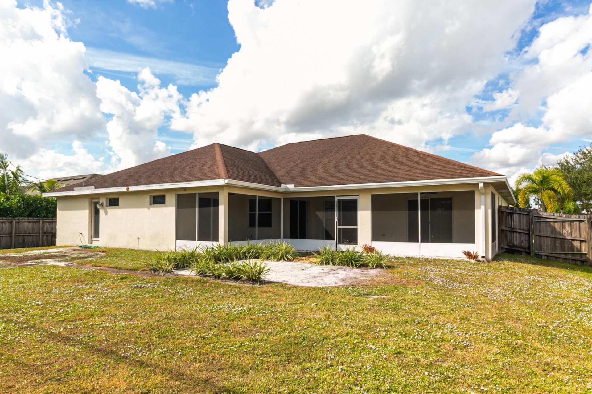 555 SE Nome Drive, Port Saint Lucie, FL 34984 Photo
