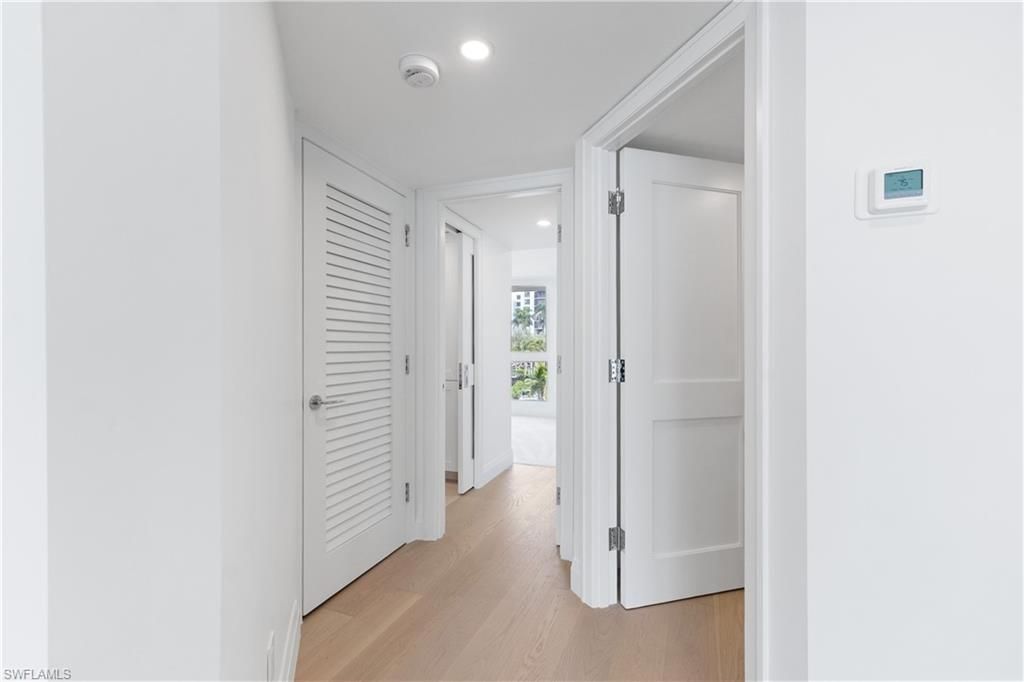 2388 Gulf Shore Blvd N, Unit 204, Naples, FL 34103 Photo