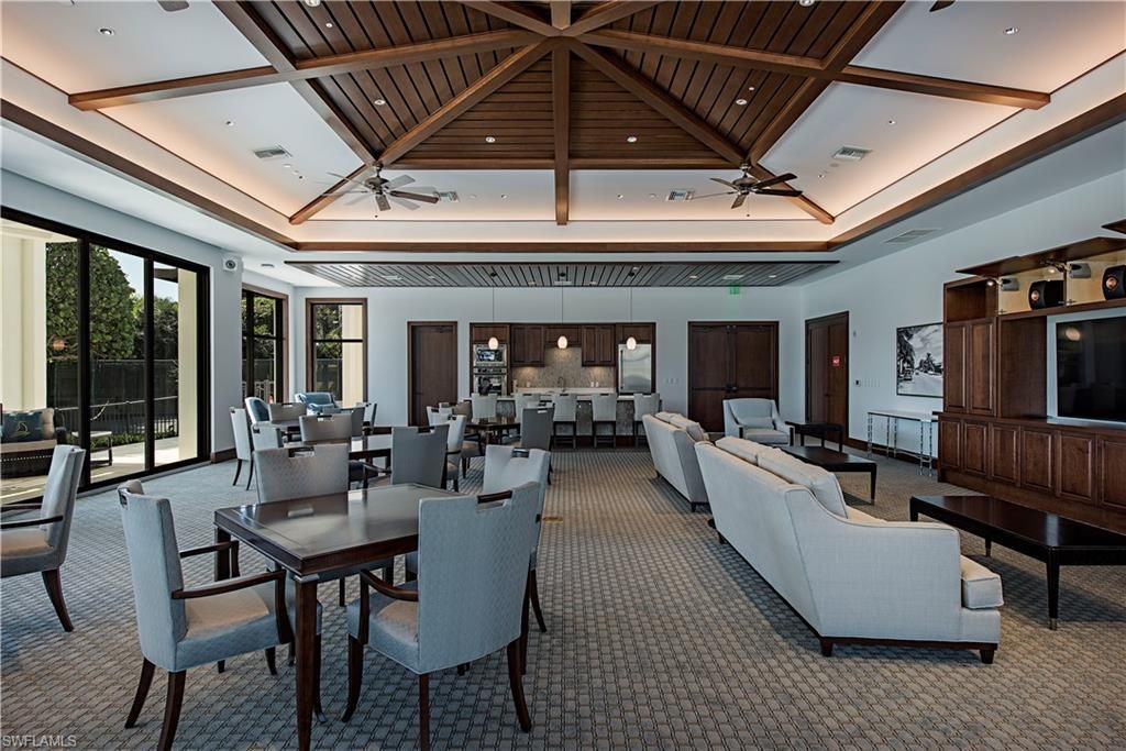 2388 Gulf Shore Blvd N, Unit 204, Naples, FL 34103 Photo