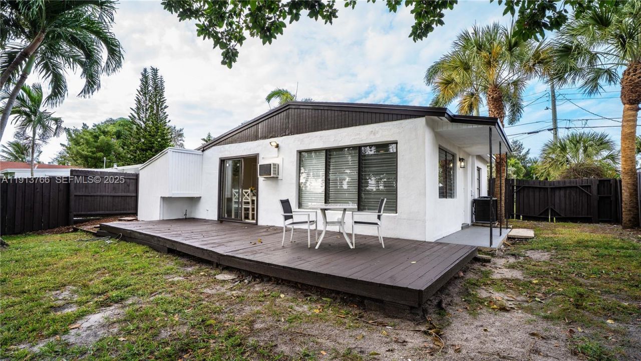 2634 Thomas St, Hollywood, FL 33020 Photo