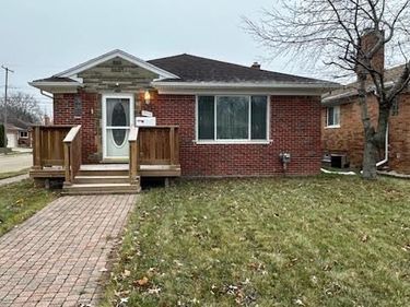 17448 Veronica Avenue, Eastpointe, MI 48021