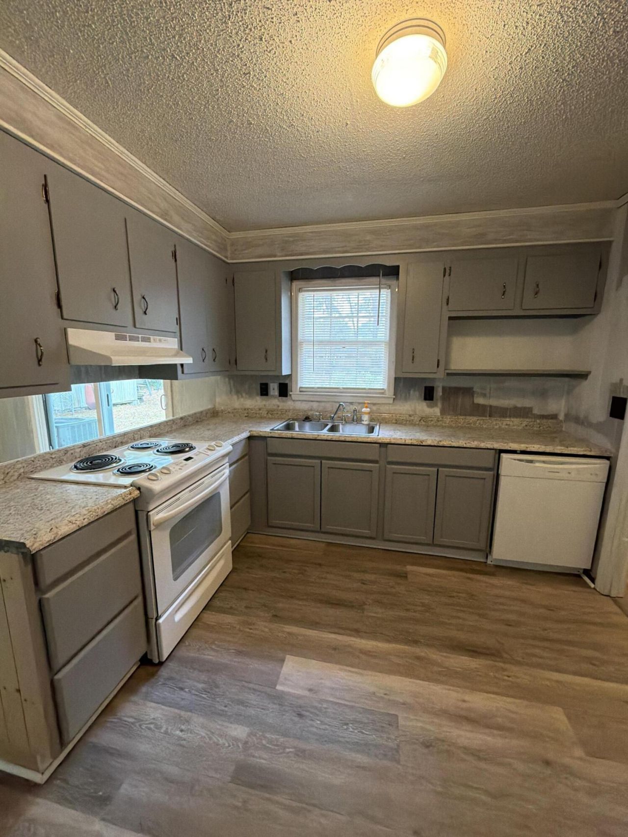 4503 Kindlewood Drive Photo 3