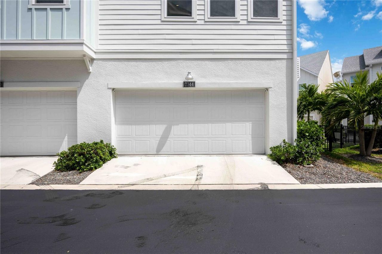 2344 Lindstrom Street, Sarasota, FL 34237 Photo