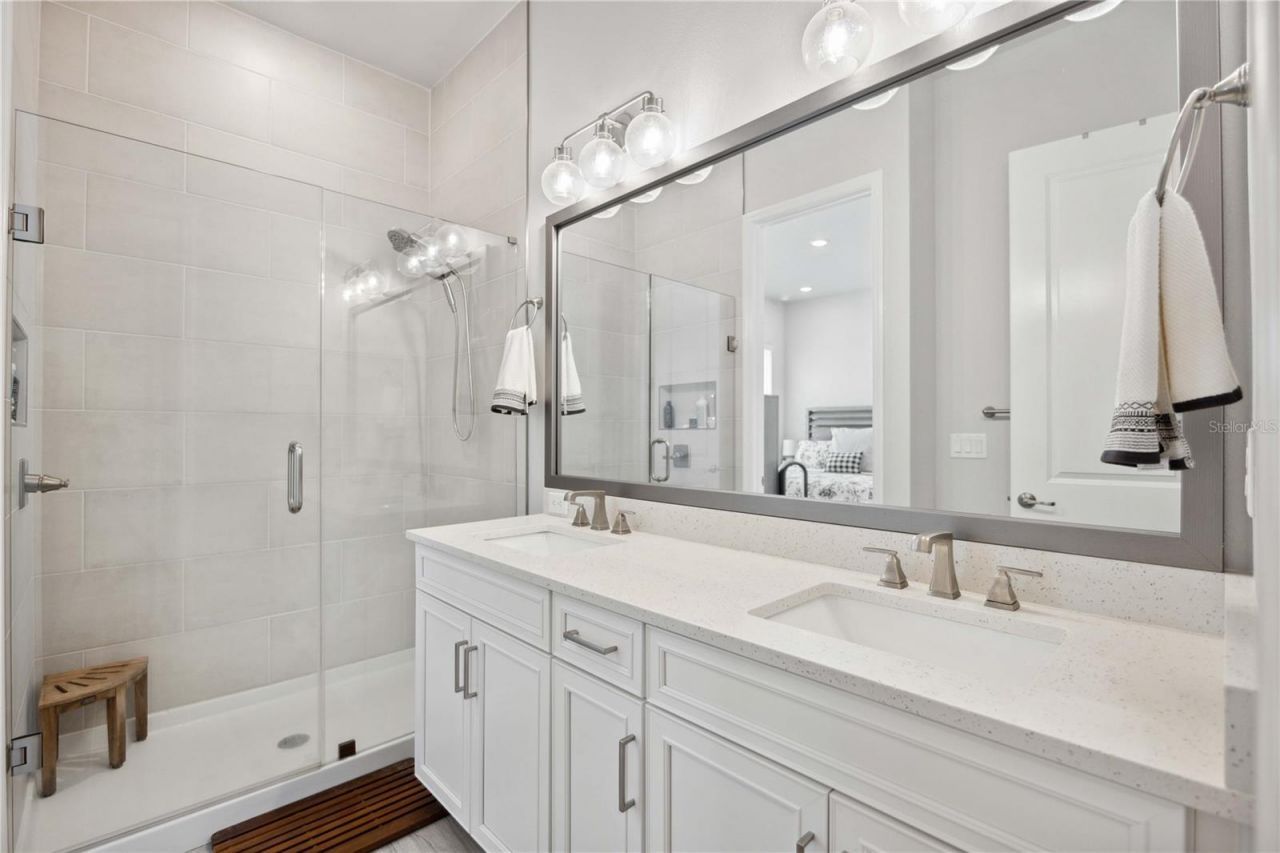 2344 Lindstrom Street, Sarasota, FL 34237 Photo