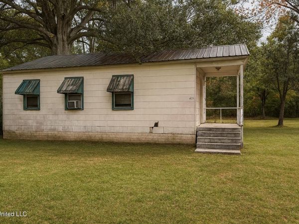 806 N Jackson Street, Brookhaven, MS 39601