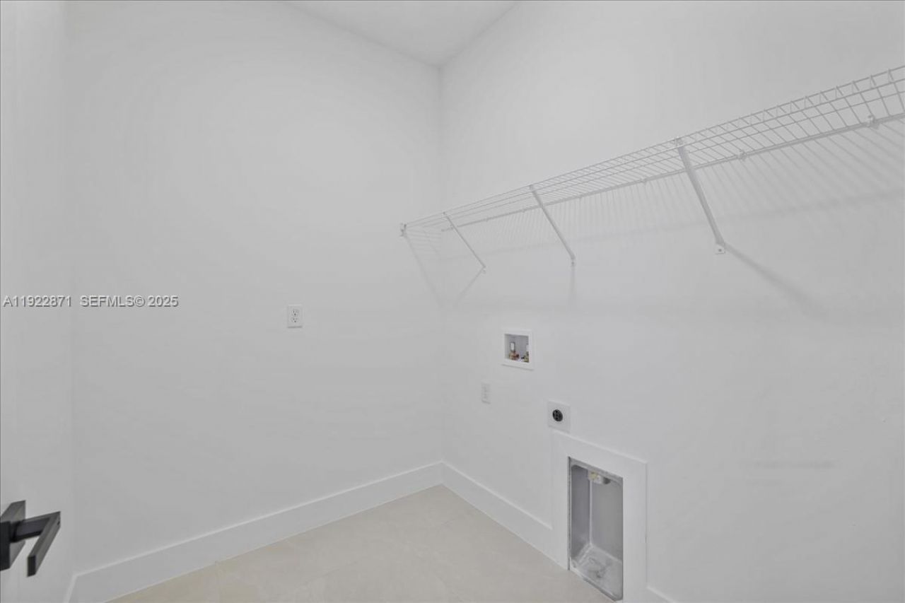 4207 28 St Sw, Lehigh Acres, FL 33976 Photo