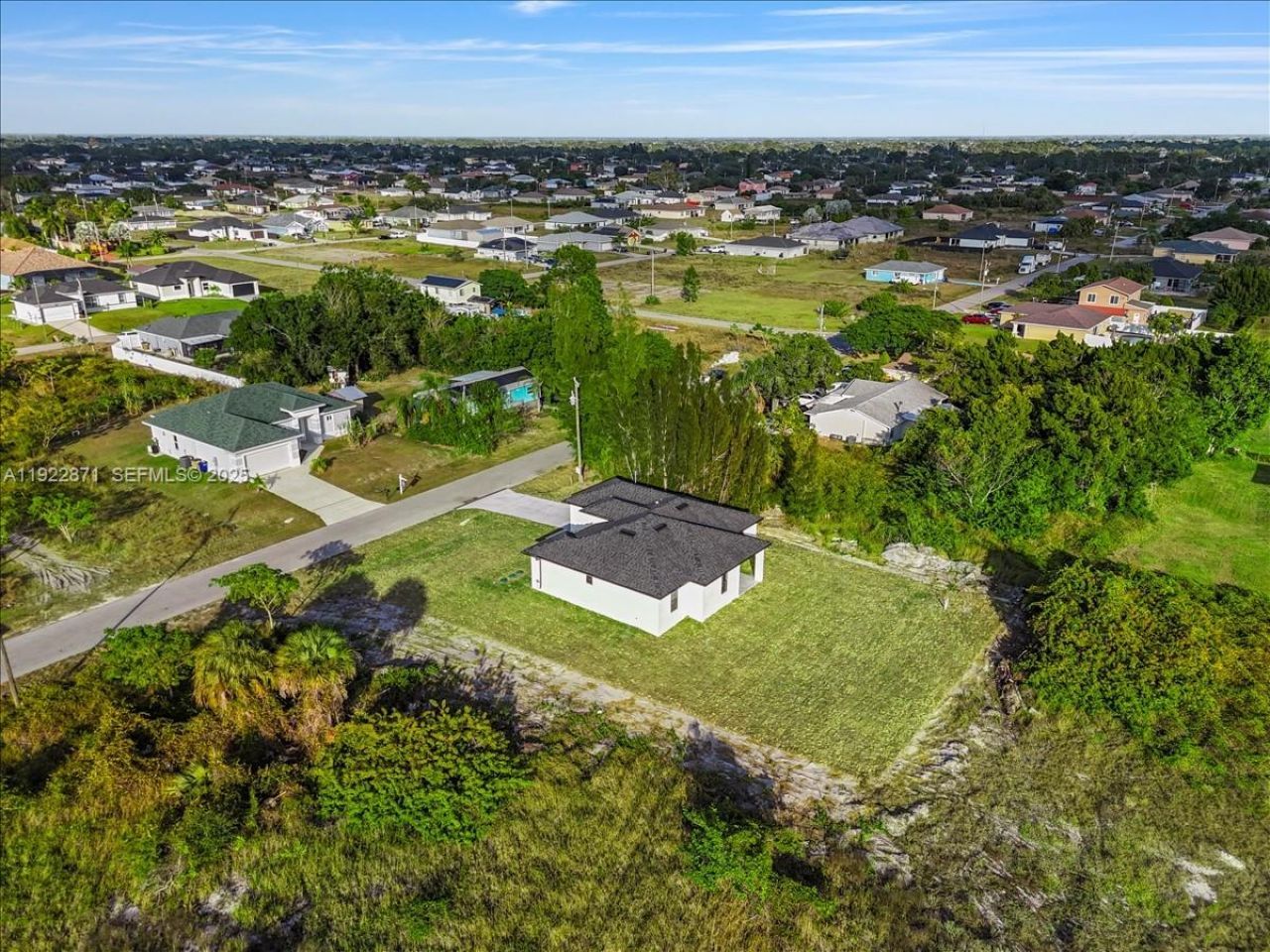 4207 28 St Sw, Lehigh Acres, FL 33976 Photo