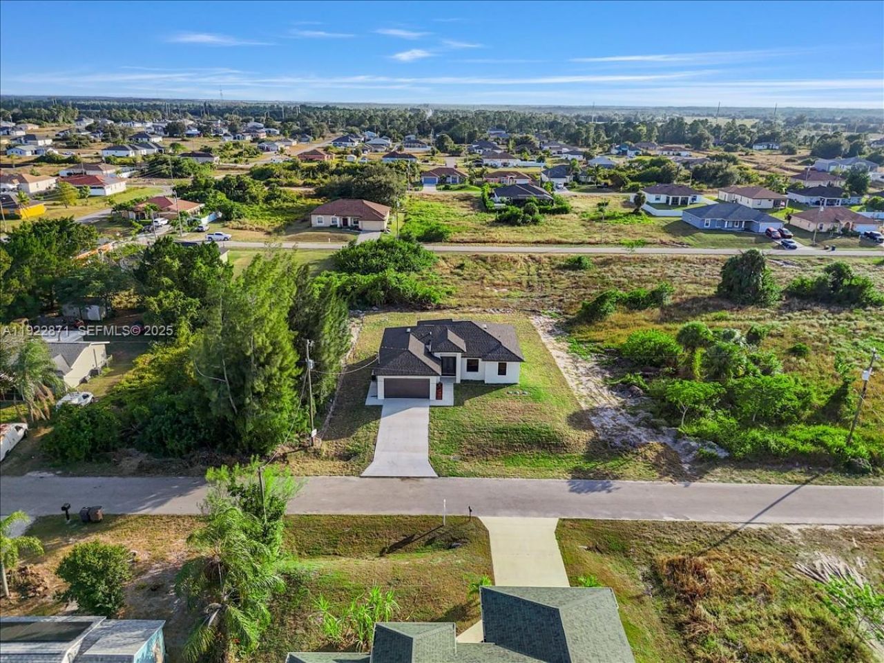 4207 28 St Sw, Lehigh Acres, FL 33976 Photo