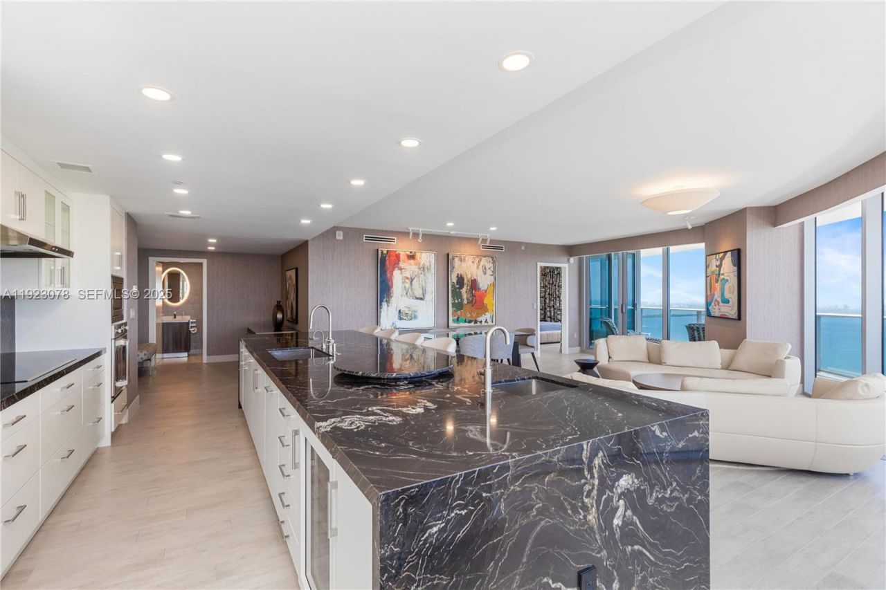 488 NE 18th St, Unit 5012, Miami, FL 33132 Photo