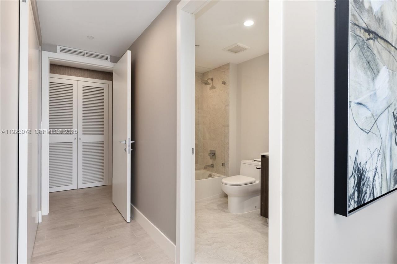 488 NE 18th St, Unit 5012, Miami, FL 33132 Photo