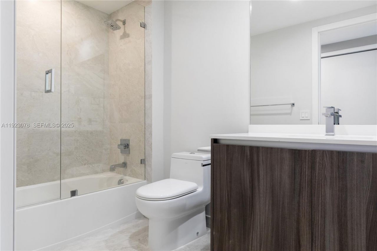 488 NE 18th St, Unit 5012, Miami, FL 33132 Photo