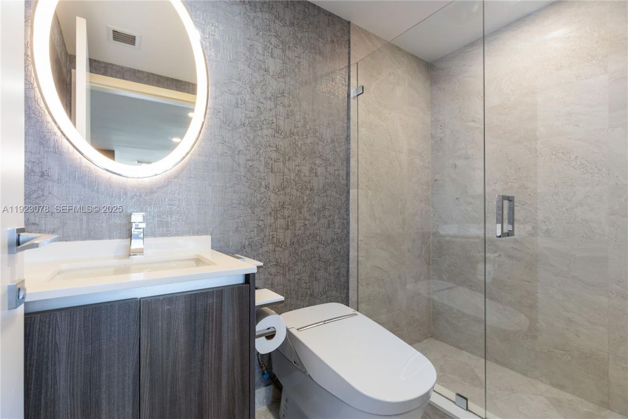 488 NE 18th St, Unit 5012, Miami, FL 33132 Photo